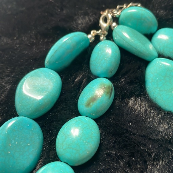 Chunky Faux Turquoise Two Strand Beaded Necklace w/ Light Vein Effect - Picture 5 of 6